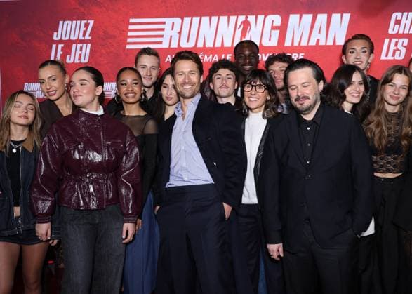 Alexia Laroche Joubert, Edgar Wright, Glen Powell and Star Academy 2025 students L D Mélissa, Léa, Lily, Ambre, Léane, Léo, Noah, Théo P , Jeanne, Victor, Anouk, Ema, Sarah and Bastiaan at the premiere of Running Man at the UGC Ciné Cité Bercy cinema in Paris on 3 November 2025 Denis Guignebourg Bestimage Premiere of Running Man at the UGC Ciné Cité Bercy cinema in Paris on 3 November 2025 Paris France Copyright: xDenisxGuignebourgx xBestimagexDenisxGuignebourgx xBestimagex