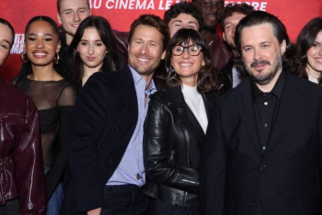 Alexia Laroche Joubert, Edgar Wright, Glen Powell et les élèves de la Star Academy 2025 G D Ambre, Léane lors de la première de Running Man au cinéma UGC Ciné Cité Bercy à Paris le 3 novembre 2025 Denis Guignebourg Bestimage Premiere of Running Man at the UGC Ciné Cité Bercy cinema in Paris on 3 November 2025 Paris France  Copyright: xDenisxGuignebourgx xBestimagexDenisxGuignebourgx xBestimagex