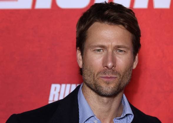 Glen Powell at the premiere of Running Man at the UGC Ciné Cité Bercy cinema in Paris on 3 November 2025 Denis Guignebourg Bestimage Premiere of Running Man at the UGC Ciné Cité Bercy cinema in Paris on 3 November 2025 Paris France  Copyright: xDenisxGuignebourgx xBestimagexDenisxGuignebourgx xBestimagex