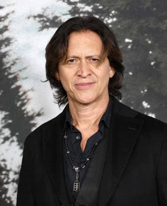 Premiere Of Netflix s Train Dreams HOLLYWOOD, LOS ANGELES, CALIFORNIA, USA - NOVEMBER 03: American film and television actor Clifton Collins Jr. arrives at the Premiere Of Netflix s Train Dreams held at The Egyptian Theatre Hollywood on November 3, 2025 in Hollywood, Los Angeles, California, United States., Credit:Juan Pablo Rico Avalon United States, California, Hollywood, The Egyptian Theatre Hollywood Copyright: xJuanxPabloxRicox xAvalonx 1050185136
