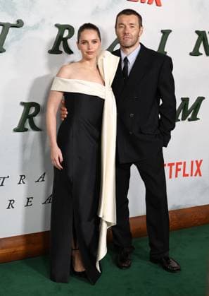 Premiere Of Netflix s Train Dreams HOLLYWOOD, LOS ANGELES, CALIFORNIA, USA - NOVEMBER 03: Felicity Jones and Joel Edgerton arrive at the Premiere Of Netflix s Train Dreams held at The Egyptian Theatre Hollywood on November 3, 2025 in Hollywood, Los Angeles, California, United States., Credit:Juan Pablo Rico Avalon United States, California, Hollywood, The Egyptian Theatre Hollywood Copyright: xJuanxPabloxRicox xAvalonx 1050185447