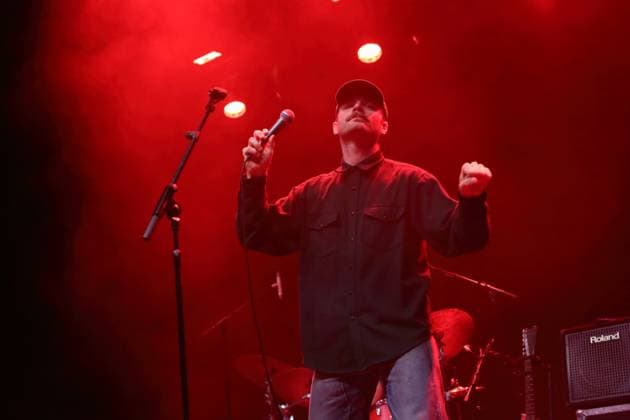 Mac DeMarco bei einem Konzert in der Columbiahalle in Berlin, 3. November 2025. Mac DeMarco Konzert Berlin