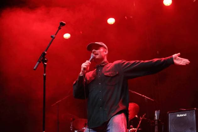 Mac DeMarco bei einem Konzert in der Columbiahalle in Berlin, 3. November 2025. Mac DeMarco Konzert Berlin