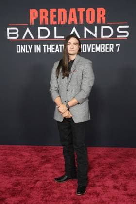 November 3, 2025, Los Angeles, California, USA: Dakota Beavers at the World Premiere of 20th Century Studios Predator: Badlands at the TCL Chinese Theatre IMAX Los Angeles USA - ZUMAg107 20251103_zep_g107_009 Copyright: xNinaxPrommerx