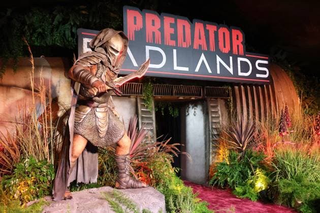 November 3, 2025, Los Angeles, California, USA: General Atmosphere at the World Premiere of 20th Century Studios Predator: Badlands at the TCL Chinese Theatre IMAX Los Angeles USA - ZUMAg107 20251103_zep_g107_080 Copyright: xNinaxPrommerx