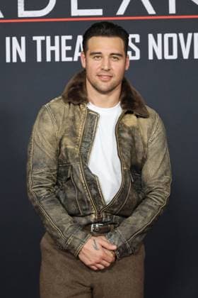 November 3, 2025, Los Angeles, California, USA: Ryan Guzman at the World Premiere of 20th Century Studios Predator: Badlands at the TCL Chinese Theatre IMAX Los Angeles USA - ZUMAg107 20251103_zep_g107_123 Copyright: xNinaxPrommerx