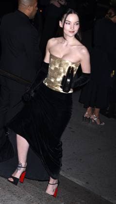 Outside arrivals during the 2025 CFDA Awards at The American Museum of Natural History Featuring: Dove Cameron Where: New York, United States When: 03 Nov 2025 Credit: Darla Khazei INSTARimages EDITORIAL USE ONLY. NOT FOR USE BY NEWSPAPERS BASED IN THE UK. Copyright: xx instar55240223