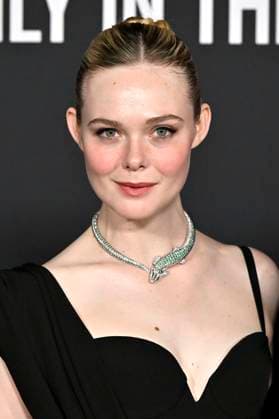 Elle Fanning bei der Premiere des Kinofilms Predator: Badlands im TCL Chinese Theater. Los Angeles, 03.11.2025