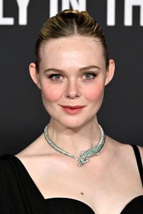 Elle Fanning bei der Premiere des Kinofilms Predator: Badlands im TCL Chinese Theater. Los Angeles, 03.11.2025