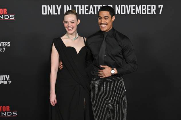 Elle Fanning und Dimitrius Schuster-Koloamatangi bei der Premiere des Kinofilms Predator: Badlands im TCL Chinese Theater. Los Angeles, 03.11.2025