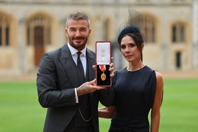. 04 11 2025. Windsor, United Kingdom. Sir David Beckham and his wife Victoria with his knighthood after an Investiture at Windsor Castle, United Kingdom  xPoolx xi-Imagesx IIM-26349-0005