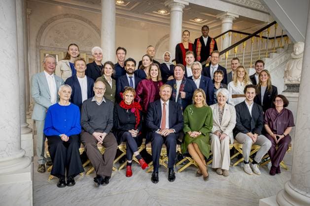 THE HAGUE - King Willem-Alexander and Queen Maxima during the lunch for distinguished guests at Noordeinde Palace. Dutch individuals who have achieved exceptional achievements are offered a lunch by the royal couple. Guests included Femke Bol, Nicolaas Veul, Jolanda Reedijk-den Heijer, Hamed Sadeghian, Martijn and Jeroen Krabbe, and Nikola Meeuwsen. ANP POOL PATRICK VAN KATWIJK netherlands out - belgium out  Copyright: xx x541200308x originalFilename: 541200308.jpg