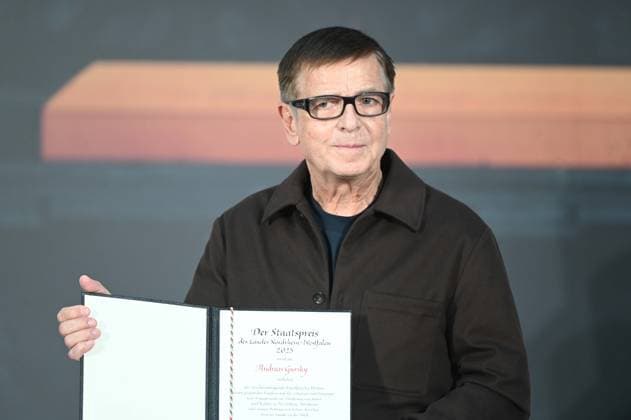 Andreas GURSKY, Fotograf, erhaelt den Staatspreis NRW, Verleihung des Staatspreises des Landes Nordrhein-Westfalen in Duesseldorf am 04.11.2025