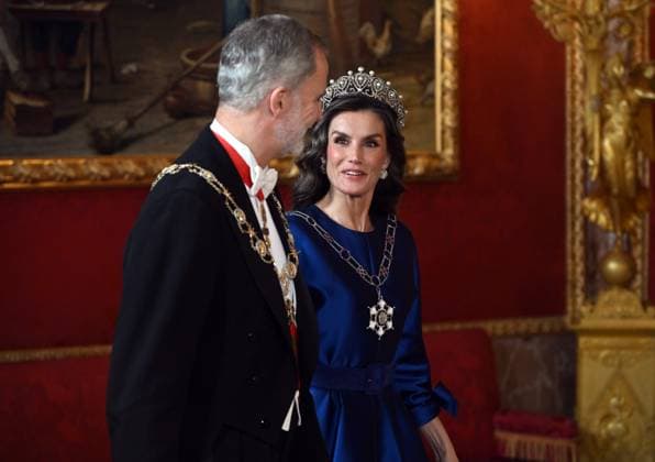 The King and Queen offer a gala dinner in honor of the Sultan of Oman The King and Queen, Don Felipe and Dona Letizia, during the gala dinner in honor of the Sultan of Oman offered at the Royal Palace, on November 4, 2025, in Madrid Spain ROYAL HOUSE GENTE José Madrid Madrid Madrid Spain  Copyright: xJosÃ xOlivax 7076884