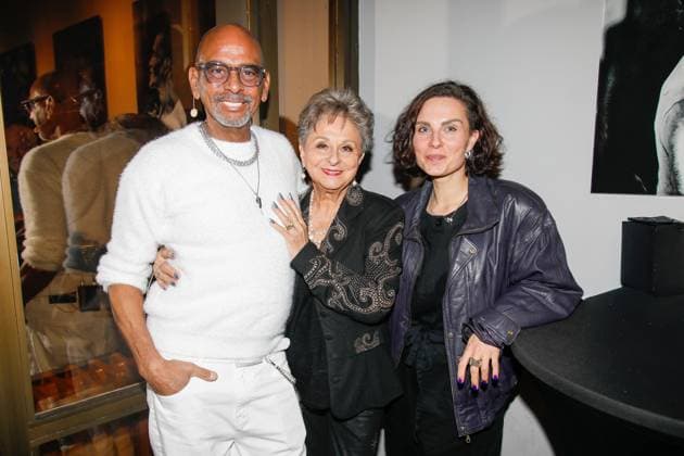Buchpräsentation von Pierre Sanoussi-Bliss in Berlin Berlin, 04.11.2025 Pierre Sanoussi-Bliss, Dagmar Frederick und Tochter Maxi Renner bei der Präsentation seines Buches Den Rest hab ich verdrängt in Berlin Berlin Copyright: xMatthiasxGränzdörferx