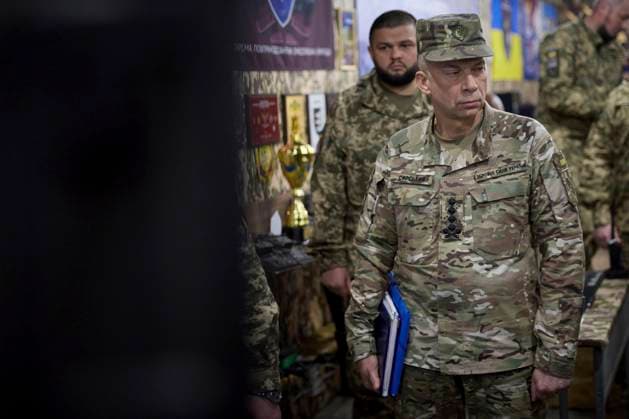 November 4, 2025, Pokrovsk, Donetsk Oblast, Ukraine: Ukrainian Armed Forces Commander General Oleksandr Syrskyi listens to a briefing on the defensive operations in the Dobropillia sector, November 4, 2025, near Pokrovsk, Donetsk Ukraine. Pokrovsk Ukraine - ZUMAp138 20251104_zaa_p138_004 Copyright: xUkrainexPresidency UkrainianxPrex