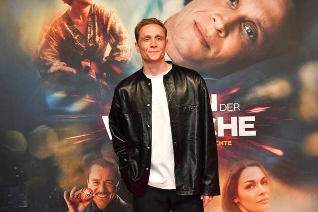 Matthias Schweighoefer bei der Das Leben der Wuensche Film Premiere am 4.11.2025 im Mathaeser Filmpalast in Muenchen Matthias Schweighoefers -Das Leben der Wuensche- Filmpremiere in Muenchen