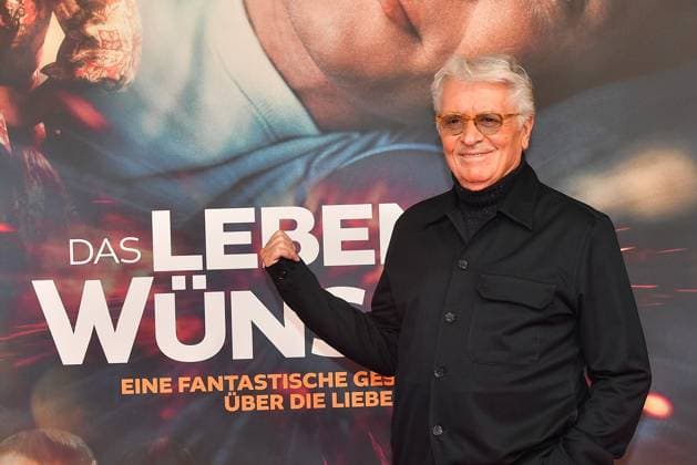 Henry Huebchen bei der Das Leben der Wuensche Film Premiere am 4.11.2025 im Mathaeser Filmpalast in Muenchen Matthias Schweighoefers -Das Leben der Wuensche- Filmpremiere in Muenchen