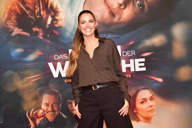 Viviane Geppert bei der Das Leben der Wuensche Film Premiere am 4.11.2025 im Mathaeser Filmpalast in Muenchen Matthias Schweighoefers -Das Leben der Wuensche- Filmpremiere in Muenchen