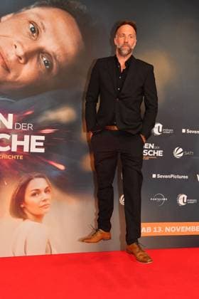 Regisseur Erik Schmitt bei der Das Leben der Wuensche Film Premiere am 4.11.2025 im Mathaeser Filmpalast in Muenchen Matthias Schweighoefers -Das Leben der Wuensche- Filmpremiere in Muenchen