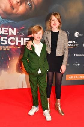Anton Landau und Luise Landau bei der Das Leben der Wuensche Film Premiere am 4.11.2025 im Mathaeser Filmpalast in Muenchen Matthias Schweighoefers -Das Leben der Wuensche- Filmpremiere in Muenchen