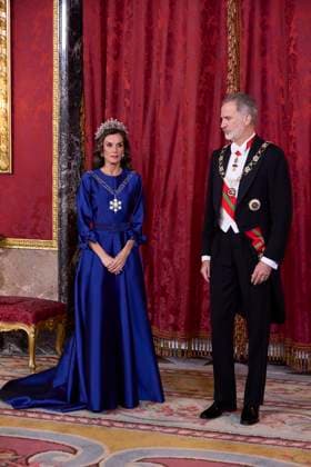November 4, 2025, Madrid, Madrid, Spain: KING FELIPE VI of Spain and QUEEN LETIZIA of Spain welcomed His Majesty HAITHAM BIN TARIQ, Sultan of Oman, to a gala dinner Madrid Spain - ZUMAc260 20251104_zep_c260_085 Copyright: xMikexChicorrox