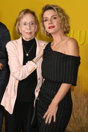 LOS ANGELES, CALIFORNIA - NOVEMBER 04: Carol Burnett and Rhea Seehorn at the Apple TV world premiere of Pluribus at DGA Theater Complex on November 04, 2025 in Los Angeles, California Copyright: xJeffreyxMayerx xMediaPunchx