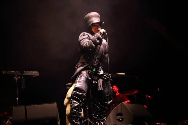 Erykah Badu bei einem Konzert in der Uber Eats Music Hall in Berlin, 4. November 2025. Erykah Badu Konzert Berlin