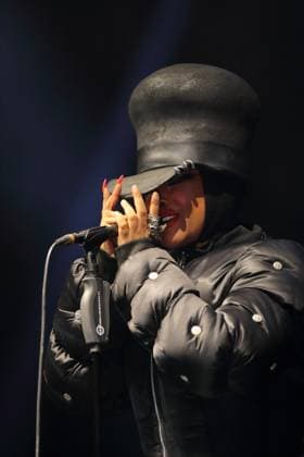Erykah Badu bei einem Konzert in der Uber Eats Music Hall in Berlin, 4. November 2025. Erykah Badu Konzert Berlin