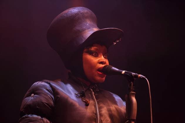 Erykah Badu bei einem Konzert in der Uber Eats Music Hall in Berlin, 4. November 2025. Erykah Badu Konzert Berlin