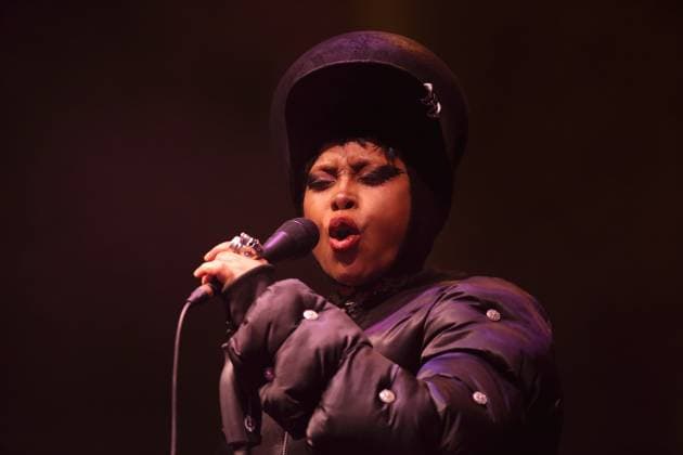 Erykah Badu bei einem Konzert in der Uber Eats Music Hall in Berlin, 4. November 2025. Erykah Badu Konzert Berlin