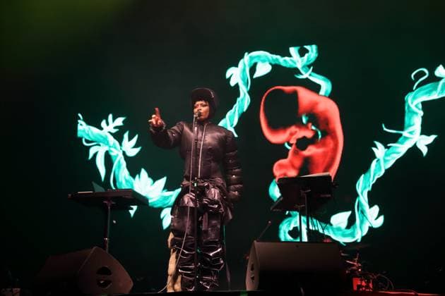 Erykah Badu bei einem Konzert in der Uber Eats Music Hall in Berlin, 4. November 2025. Erykah Badu Konzert Berlin