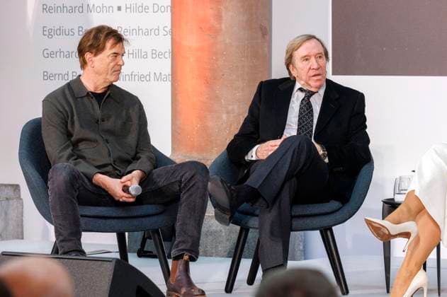 Campino und Günter Netzer bei der Verleihung des Staatspreises des Landes Nordrhein-Westfalen 2025 an Fotograf Andreas Gursky im K21. Düsseldorf, 04.11.2025
