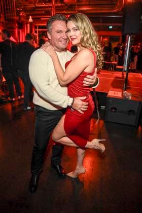 abb Abrechnung- Peter Klein mit Yvonne Woelke zu Gast beim exklusiven Vorab Screenings der neuen Pro Sieben Reality-Show Die Abrechnung Der Promi Showdown im Festsaal Kreuzberg Berlin am 04.11.2025in Berlin Berlin Deutschland