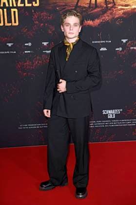 Julius Henri Busch bei der Premiere der ARD-Miniserie Schwarzes Gold im Kuppelsaal. Hannover, 04.11.2025