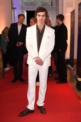 Aaron Hilmer bei der Premiere der ARD-Miniserie Schwarzes Gold im Kuppelsaal. Hannover, 04.11.2025