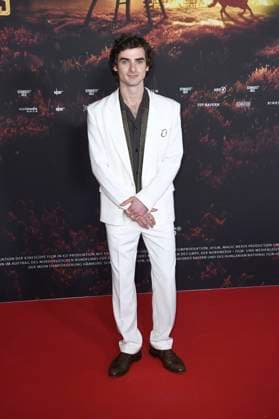 Aaron Hilmer bei der Premiere der ARD-Miniserie Schwarzes Gold im Kuppelsaal. Hannover, 04.11.2025