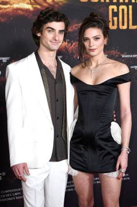 Aaron Hilmer und Harriet Herbig-Matten bei der Premiere der ARD-Miniserie Schwarzes Gold im Kuppelsaal. Hannover, 04.11.2025