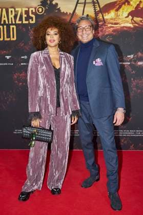 Khadra Sufi und Mousse T. bei der Premiere der ARD-Miniserie Schwarzes Gold im Kuppelsaal. Hannover, 04.11.2025