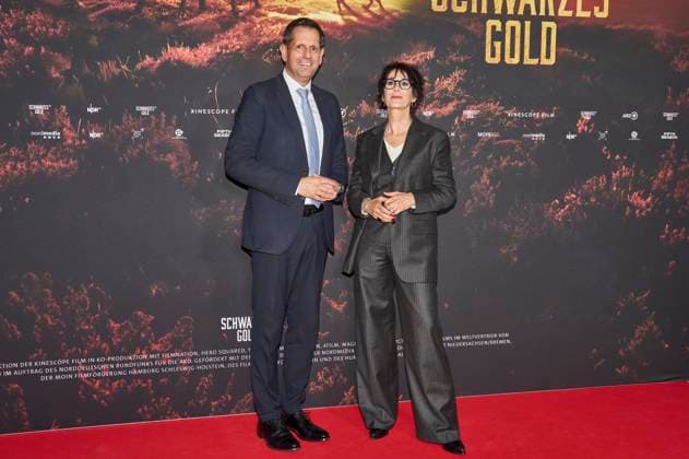 Olaf Lies und Andrea Lütke bei der Premiere der ARD-Miniserie Schwarzes Gold im Kuppelsaal. Hannover, 04.11.2025