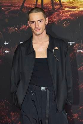 Daniil Kremkin bei der Premiere der ARD-Miniserie Schwarzes Gold im Kuppelsaal. Hannover, 04.11.2025
