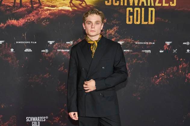 Julius Henri Busch bei der Premiere der ARD-Miniserie Schwarzes Gold im Kuppelsaal. Hannover, 04.11.2025