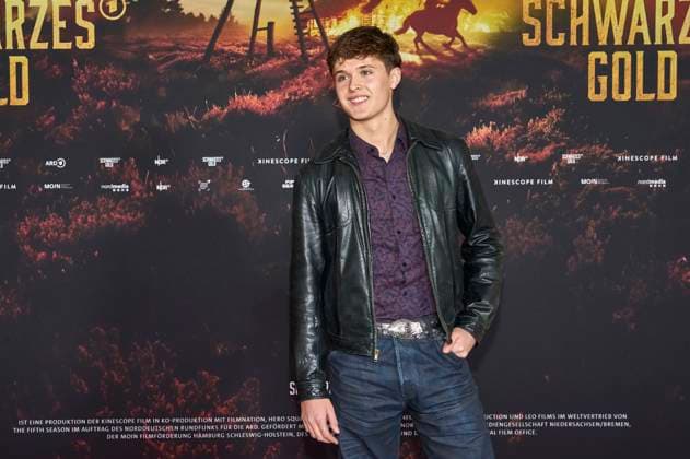 Leo Knizka bei der Premiere der ARD-Miniserie Schwarzes Gold im Kuppelsaal. Hannover, 04.11.2025