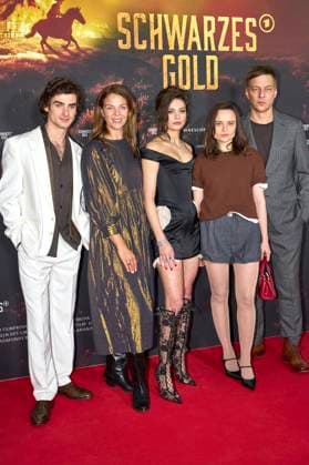 bei der Premiere der ARD-Miniserie Schwarzes Gold im Kuppelsaal. Hannover, 04.11.2025