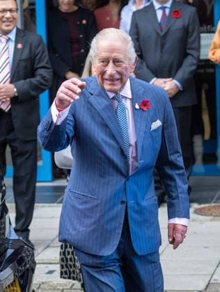 King Charles III visits veteran health care center in London LONDON, UNITED KINGDOM - November 5: King Charles III leaves Chatfield Health Care in London, United Kingdom on November 5, 2025. King Charles’s visit to Chatfield. a center offering specialist health care to veterans, came ahead of Armistice Day anniversary. Ilyas Tayfun Salci Anadolu London United Kingdom. Editorial use only. Please get in touch for any other usage.  Copyright: x2025xAnadoluxÄ°lyasxTayfunxSalcÄ±x