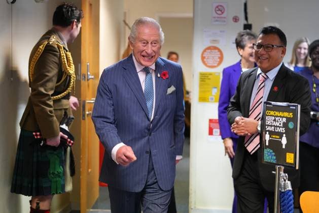 . 05 11 2025. London, United Kingdom. King Charles III during visit at Chatfield Health Care in London.  xPoolx xi-Imagesx IIM-26354-0001