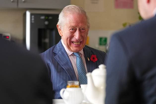 . 05 11 2025. London, United Kingdom. King Charles III during visit at Chatfield Health Care in London.  xPoolx xi-Imagesx IIM-26354-0003
