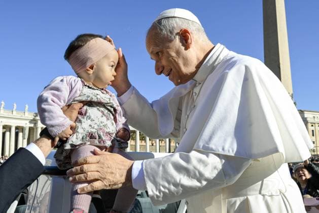 Pope Leo XIV Leads The General Audience - Vatican Pope Leo XIV attends the weekly general audience in Saint Peter’s square, Vatican on November 5, 2025. Photo by (EV) Vatican Media ABACPRESS.COM Rome Vatican (or Holy See)  Copyright: xABACAx