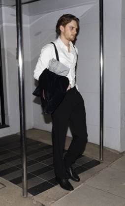 David Beckham knighthood 05 11 2025 Sir David Beckham celebrates his Knighthood with wife Victoria, family and friends at his pal Gordon Ramsay’s restaurant in Chelsea.  Copyright: xDarrenxFletcherx NINTCHDBPICT001036192060