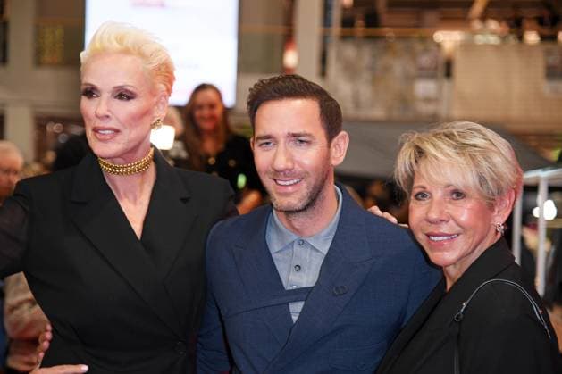 Brigitte Nielsen, Marcel Remus mit Mutter Silke Remus bei der Präsentation der Marcel Remus Bettenwarenkollektion Bedtime Stories im Premium-Möbel- und Einrichtungshaus XXXLutz in Nürnberg am 05.11.2025
